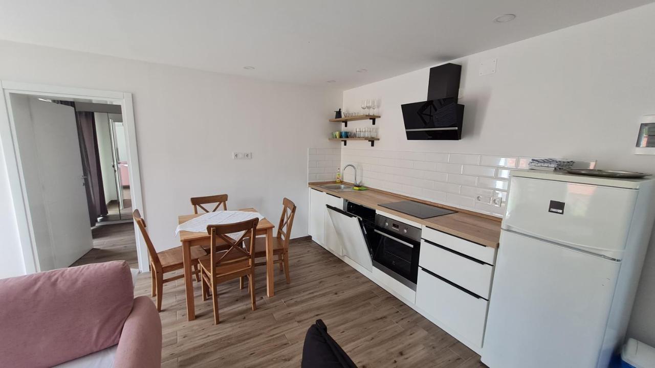 Apartmani Mlinar - One Bedroom Apartment With Seaview Grebastica Exterior photo